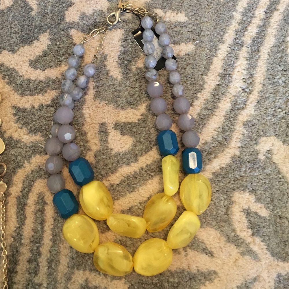 Statement necklace
